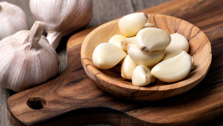 The health benefits of garlic are well known to men